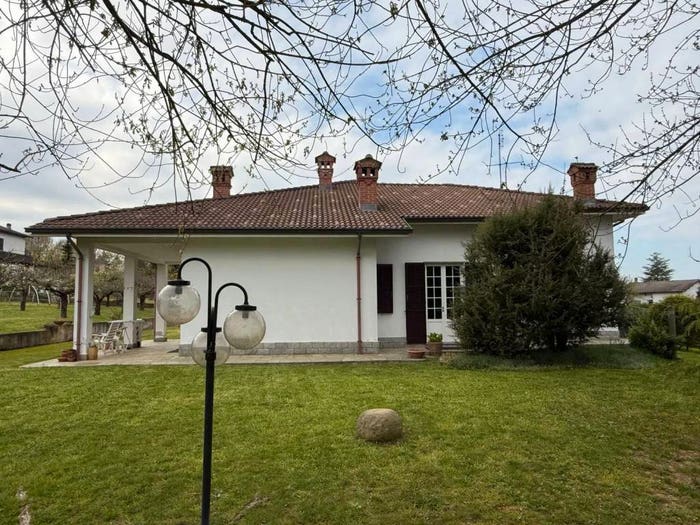 Casa con 6 locali in vendita in Rocca Grimalda