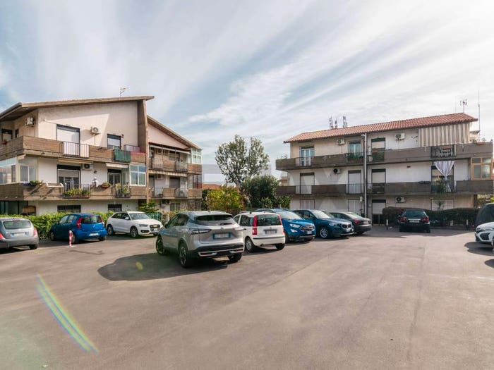 Appartamento bilocale in vendita in Via Stazione, Centro, Aci Castello