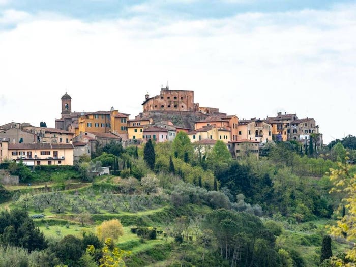 Casa con 6 locali in vendita in Lari, Casciana Terme Lari