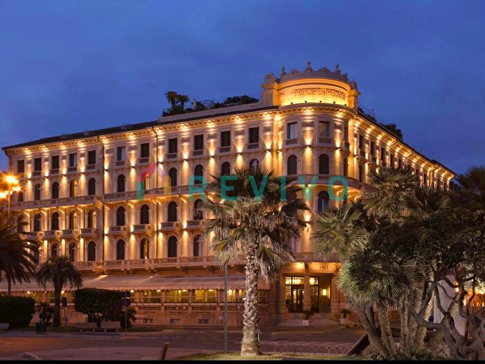 Appartamento quadrilocale in vendita in Viareggio