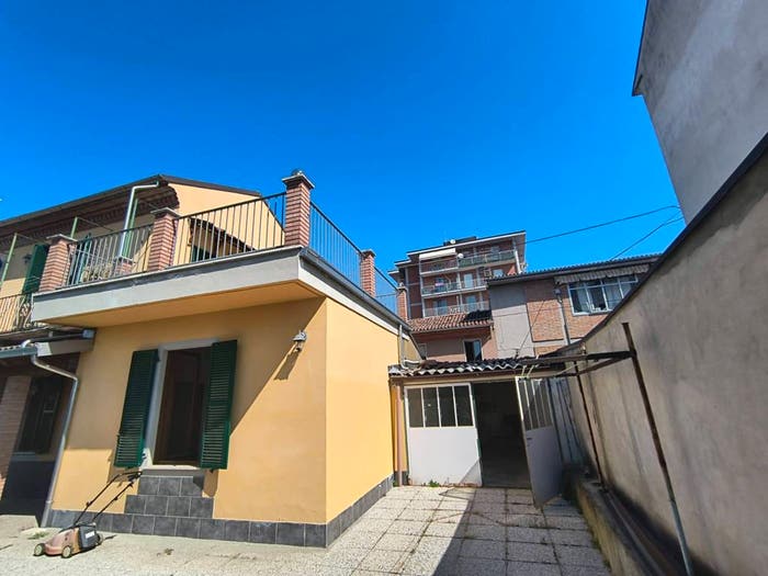 Casa con 6 locali in vendita in Via San Giacomo, Cristo, Alessandria
