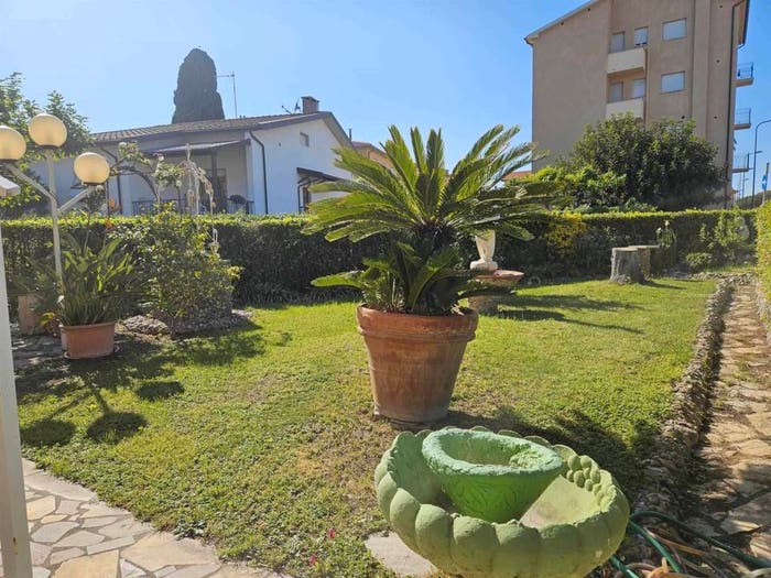 Appartamento con 6 locali in vendita in Venturina, Campiglia Marittima