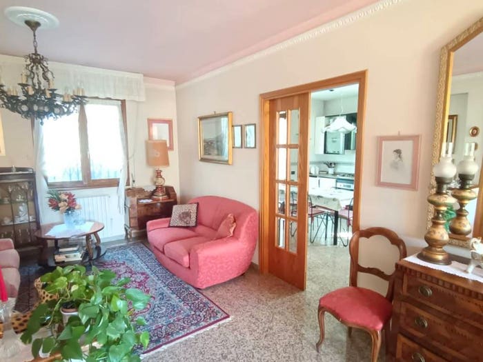 Appartamento con 6 locali in vendita in Centro, Montale