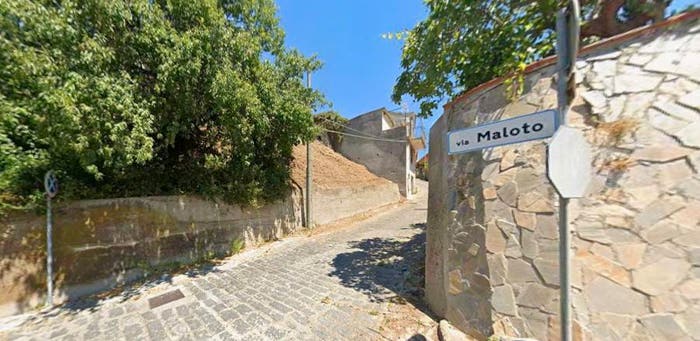 Appartamento con 5 locali in vendita in Via Maloto, Centro, Valdina