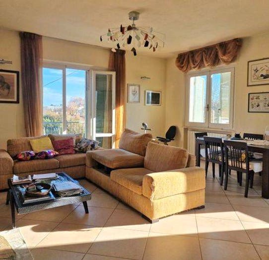 Appartamento quadrilocale in vendita in Debbia Cervaiolo, Montignoso