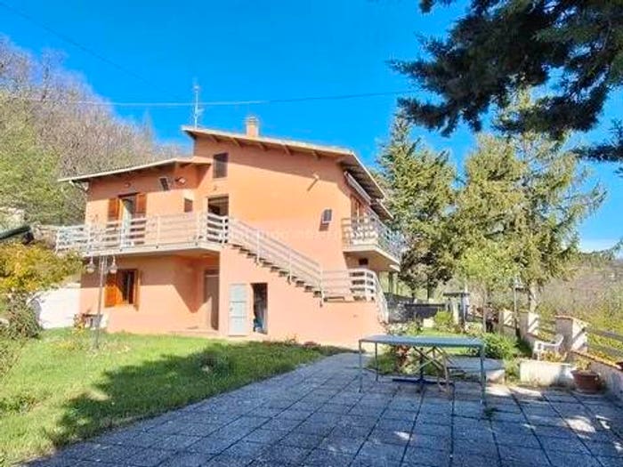 Casa con 6 locali in vendita in Civitella Casanova