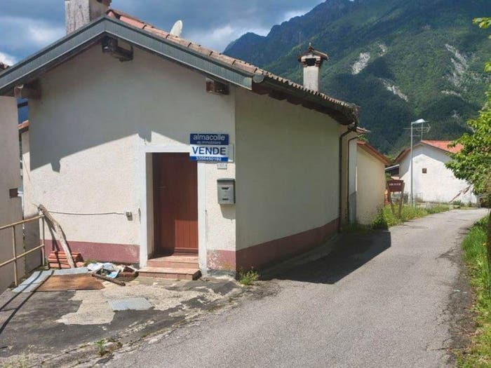 Casa bilocale in vendita in Via Korita, Centro, Lusevera