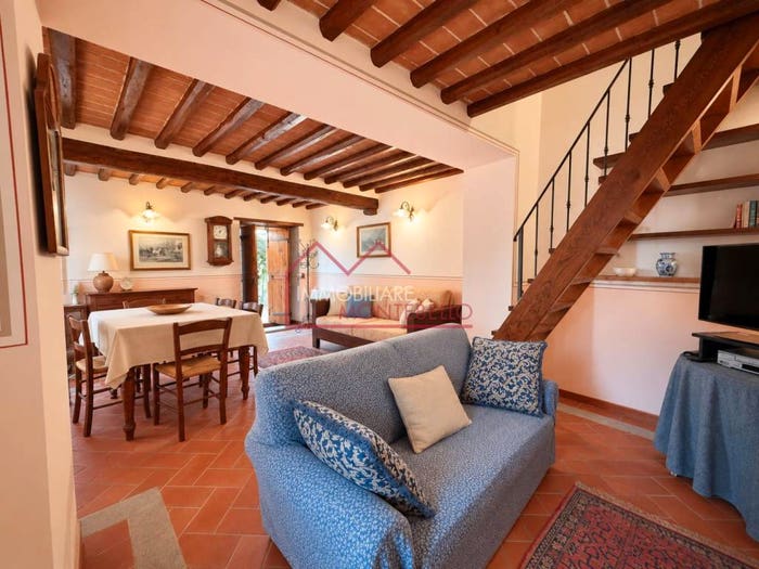 Casa quadrilocale in vendita in Camaiore Paese, Camaiore
