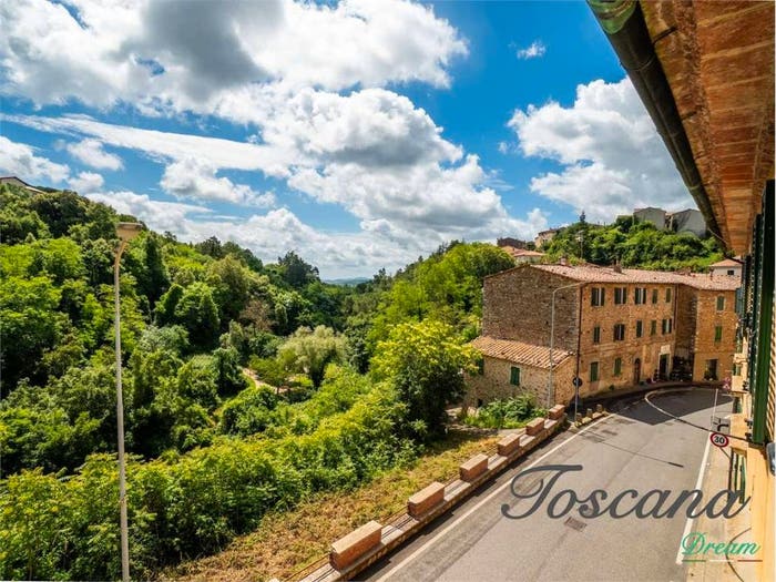 Appartamento quadrilocale in vendita in Centro, Monterotondo Marittimo