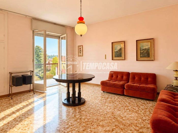 Appartamento trilocale in vendita in Via Bergamo, Centro, Osnago