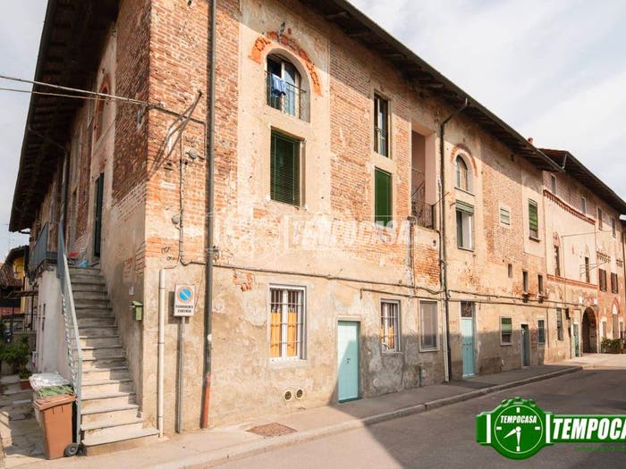 Appartamento bilocale in vendita in Via Salazar, Centro, Locate di Triulzi