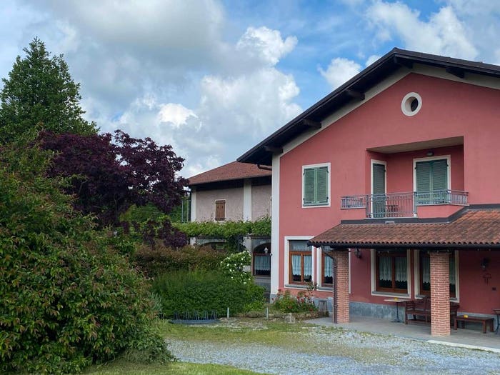 Casa con 6 locali in vendita in Via Fratelli Marquet, Centro, Boves