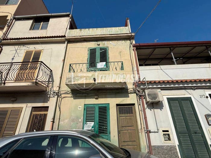 Appartamento con 5 locali in vendita in Località Mili Marina, Mili, Messina