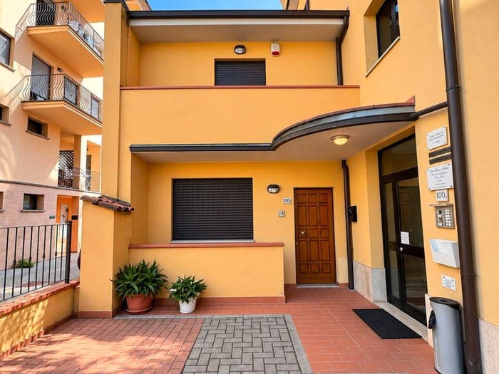Casa con 5 locali in vendita in Viale Michelangelo Buonarroti, Porta Trento e Trieste, Arezzo