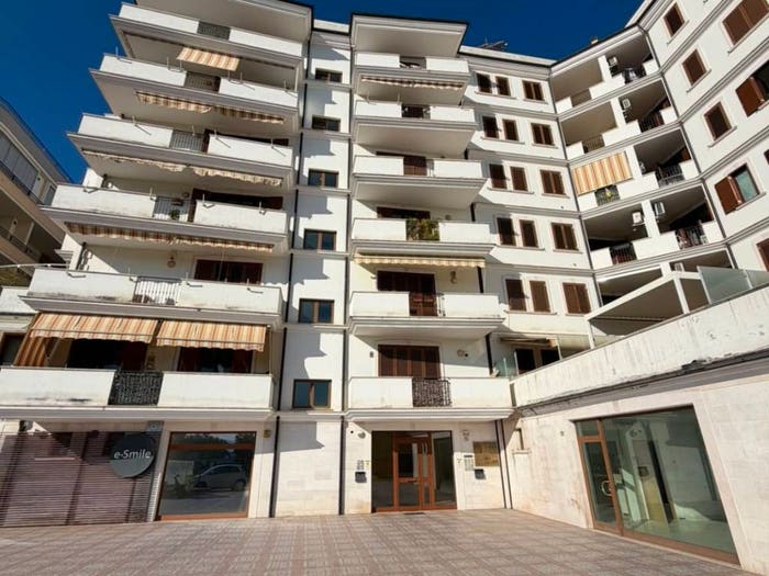 Appartamento trilocale in vendita in Via Cesare Terranova, Tribunale, Frosinone