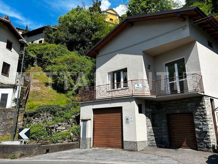 Casa quadrilocale in vendita in Via Giacomo Matteotti, Pognana Lario