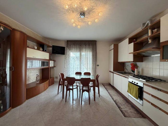 Appartamento trilocale in vendita in Sottomarina, Chioggia
