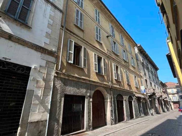 Casa con 6 locali in vendita in Via Cesare Beccaria, Centro Storico, Pavia