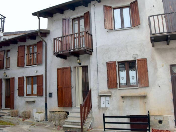 Casa con 5 locali in vendita in Via Santa Maria, Gravere
