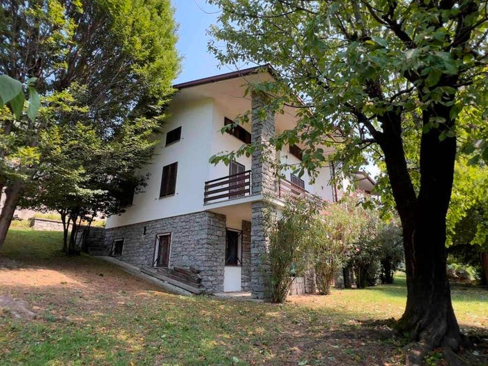 Casa con 6 locali in vendita in Via Cavallari, Centro, Ardenno