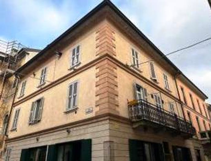 Appartamento quadrilocale in vendita in Corso Giuseppe Garibaldi, Centro Storico, Pavia