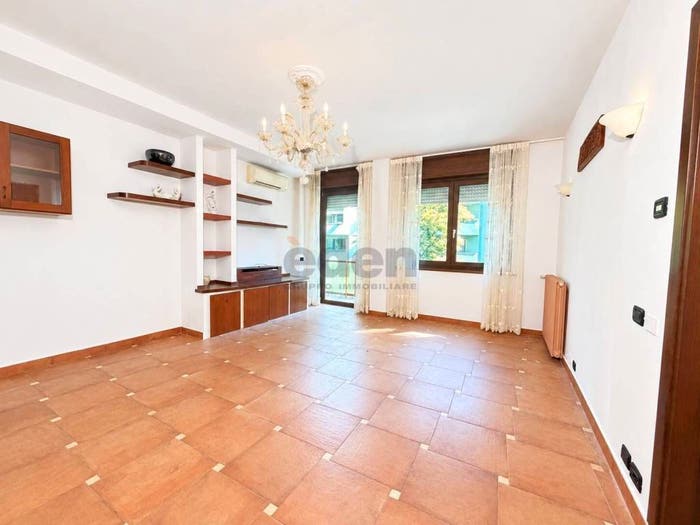 Appartamento trilocale in vendita in Via Giuseppe Notari, San Faustino, Modena