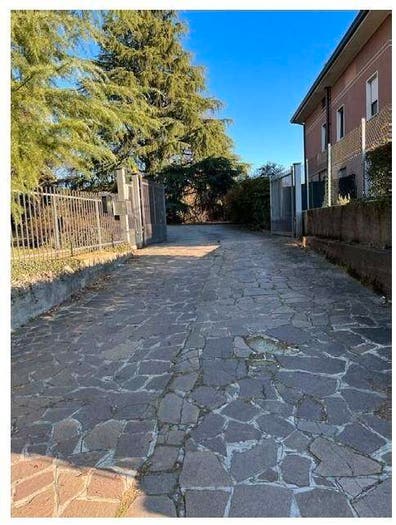 Casa con 6 locali in vendita in Via Leonardo Da Vinci, Centro, Costa Masnaga
