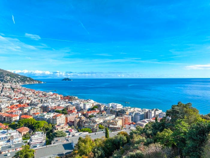 Casa con 5 locali in vendita in Fenarina Via Neghelli Collina di Ponente, Alassio