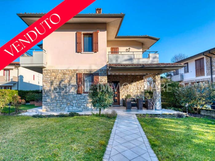 Casa con 5 locali in vendita in Via Gaetano Salvemini, Centro, Collebeato