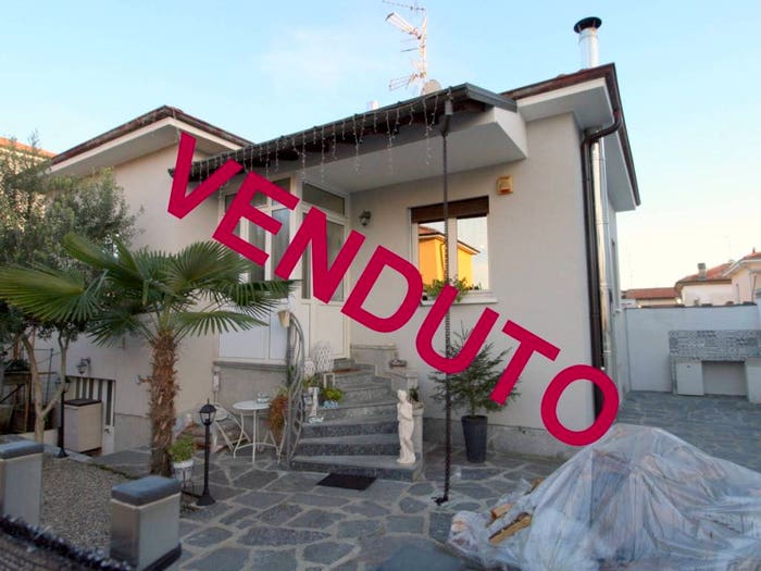 Casa trilocale in vendita in Via Andrea Palladio, Cassano Magnago