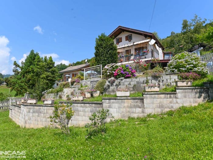 Casa quadrilocale in vendita in Via Piani, Prarostino