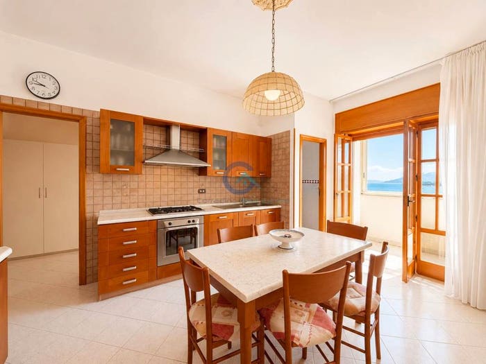 Appartamento quadrilocale in vendita in Via Lungomare Stefano Pugliese, Catanzaro Lido, Catanzaro