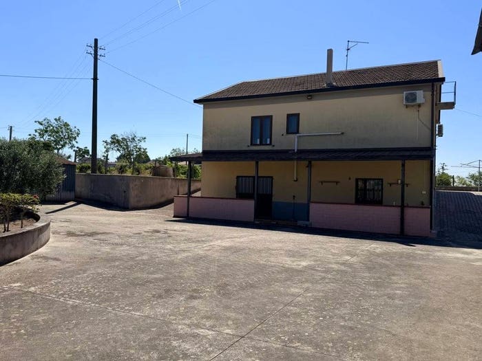 Casa trilocale in vendita in Contrada Est Santarcangelo, Paduli