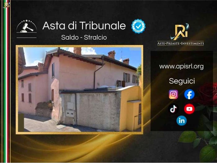 Appartamento quadrilocale in vendita in Via Volta, Lipomo