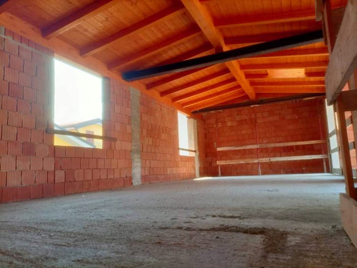 Casa con 5 locali in vendita in Comun Nuovo
