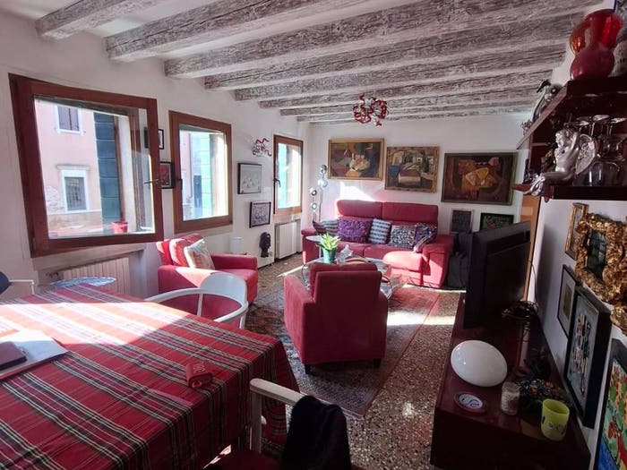 Casa quadrilocale in vendita in Fondamenta de San Basegio, Dorsoduro San Barnaba, Venezia