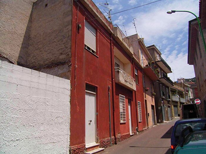 Casa con 7 locali in vendita in Via Roma, Dorgali