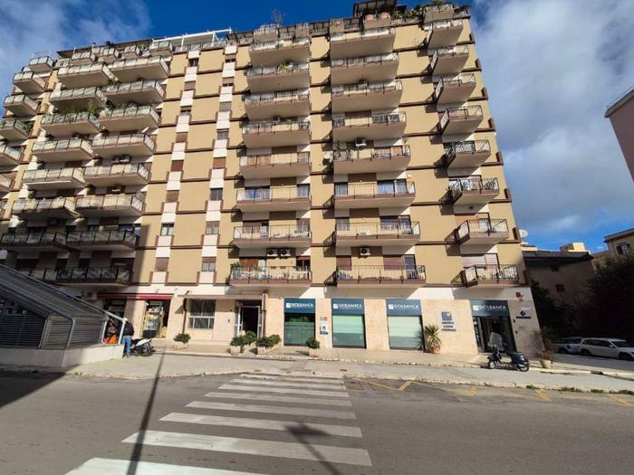Appartamento con 6 locali in vendita in viale Lazio, Libertà Villabianca, Palermo