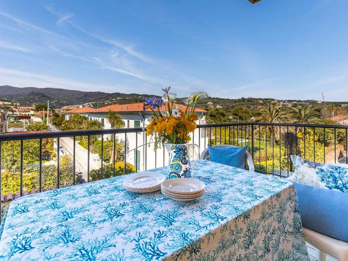 Appartamento quadrilocale in vendita in Via Villa Contessa, Centro, Diano Castello