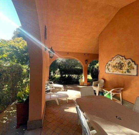 Casa con 6 locali in vendita in Colle delle Ginestre Pedica, Grottaferrata