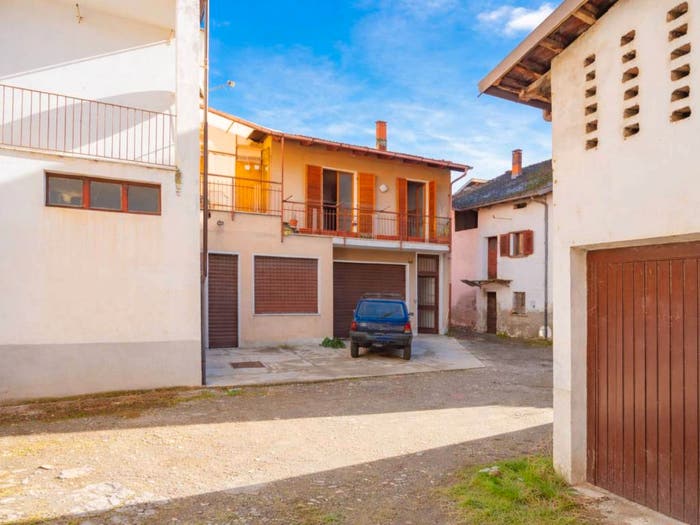 Appartamento quadrilocale in vendita in Via Roma, Centro, Caraglio