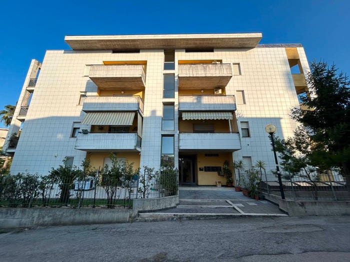 Appartamento trilocale in vendita in Via Ofanto, Tirino, Pescara