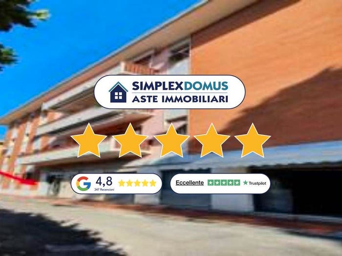 Appartamento con 6 locali in vendita in Via Bassagrande, Marina di Carrara, Carrara