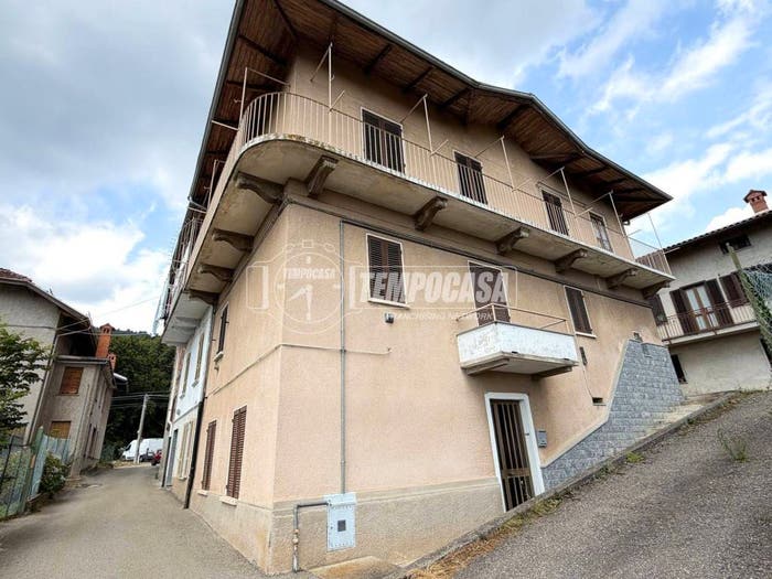 Casa con 5 locali in vendita in Frazione Scaglia, Centro, Portula