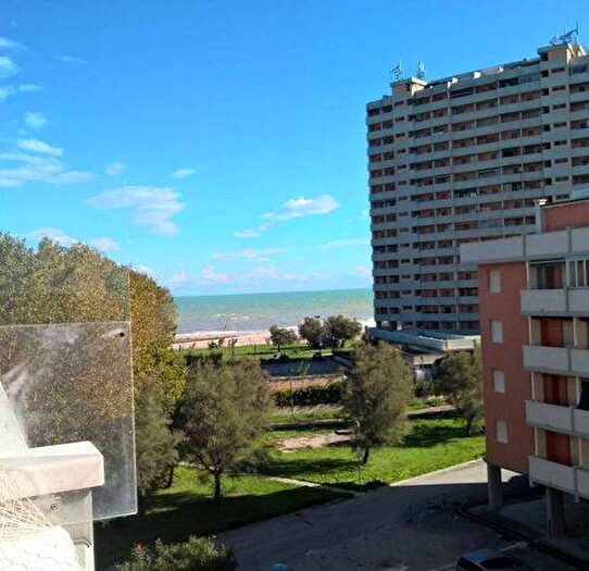 Appartamento bilocale in vendita in Via Piersanti Mattarella, San Tommaso Tre Archi, Fermo