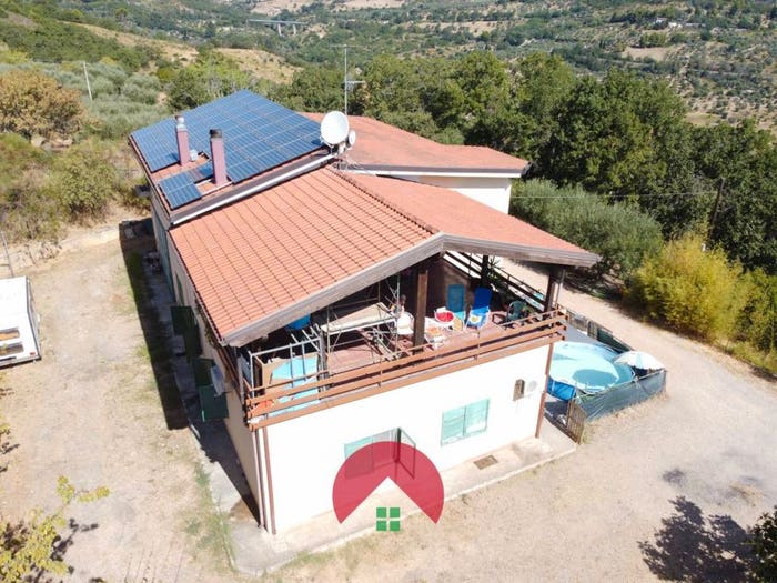 Casa con 6 locali in vendita in cda le conche, Miglionico