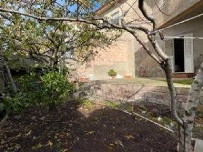 Appartamento con 6 locali in vendita in Via Bosa, Suni