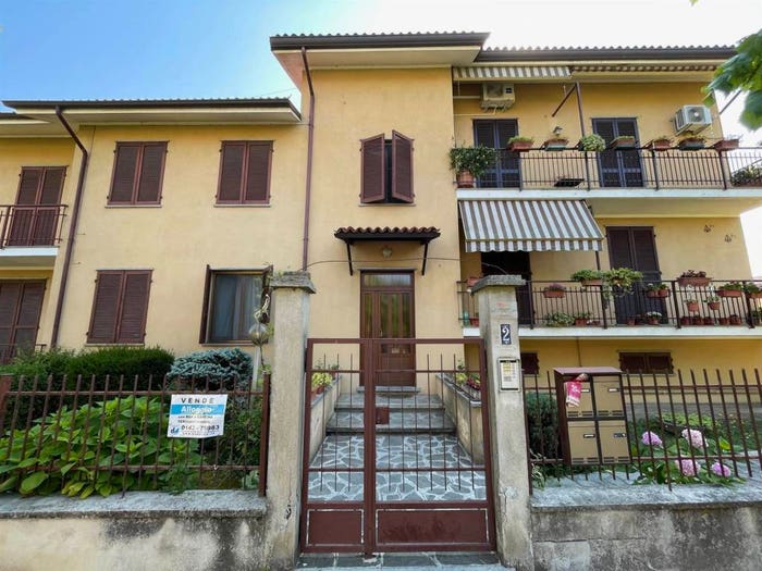 Appartamento con 5 locali in vendita in viale migliavacca, Centro, Morano sul Po