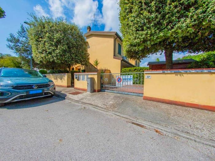 Casa trilocale in vendita in Via Acciaioli, Lido degli Scacchi Lido di Pomposa, Comacchio