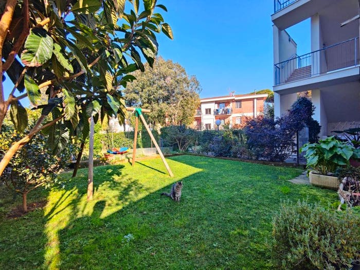 Appartamento con 6 locali in vendita in Via Delle Felci, Tirrenia, Pisa